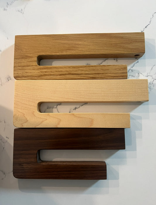 Hardwood Skateboard Wall Mount β Display Shelf in Oak, Maple, Walnut