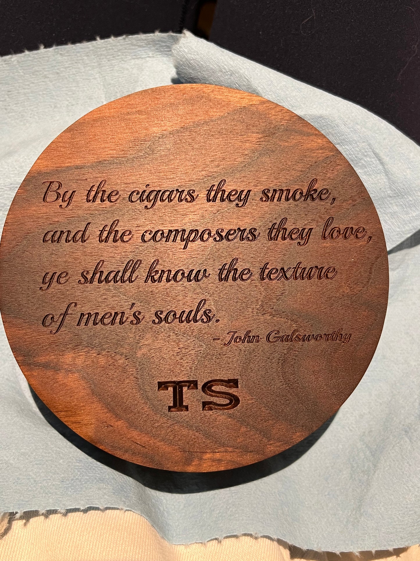 Personalized Hardwood Cigar Ash Tray – Custom Engraving