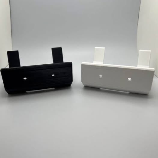 Minimalist Wall Mount for Skateboards & Longboards – Modern Rack in Black or White