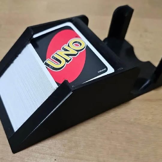 3D printed - Playing card dispenser