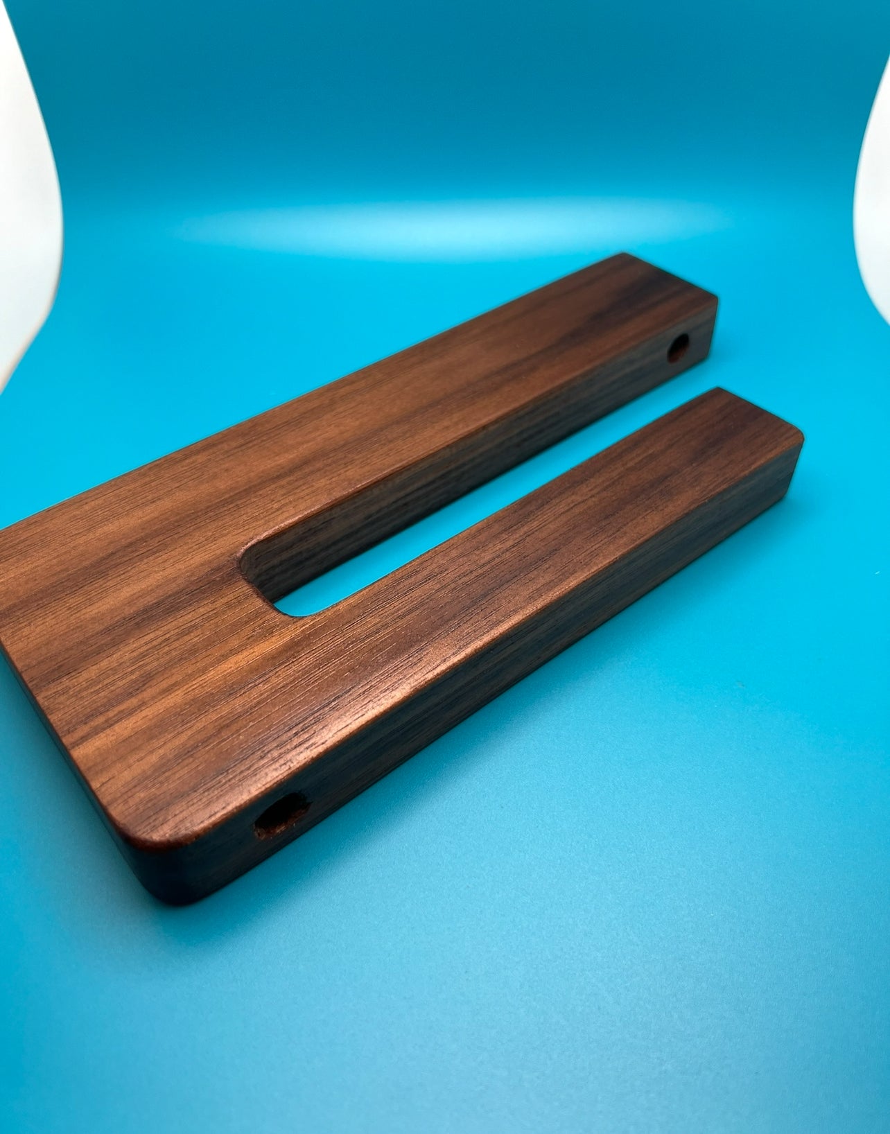 Hardwood Skateboard Wall Mount – Display Shelf in Oak, Maple, Walnut